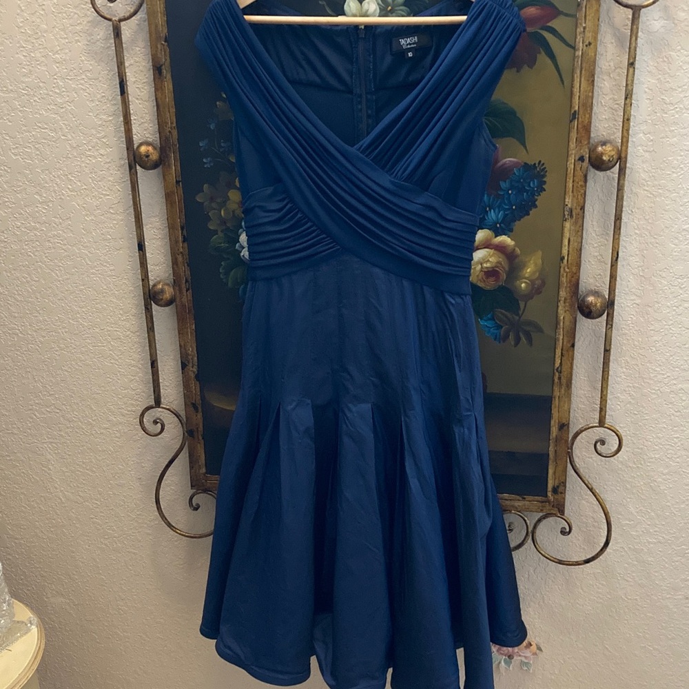 Tadashi Collection 100% Silk Taffeta Skirt, Fit-n-Flare, Navy Blue - Picture 2 of 8